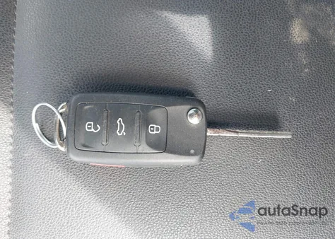 2018 Volkswagen Beetle 2.0T Se from USA, damaged, VIN 3VWJD7AT9JM709256